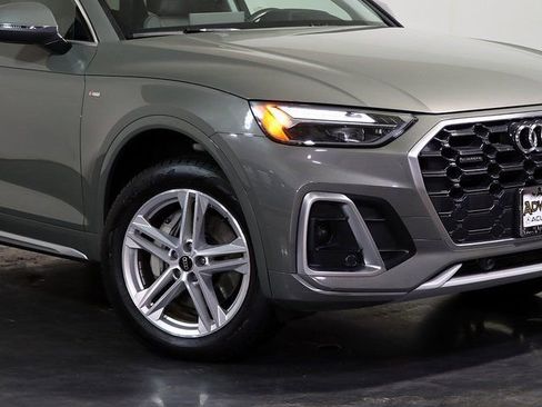 Used 2025 Audi Q5 e Premium Plus w/ Premium Plus Package image 8