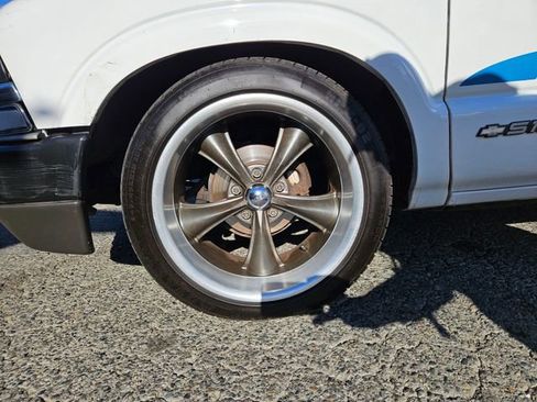 Used 2001 Chevrolet S10 Pickup 2WD Extended Cab image 8