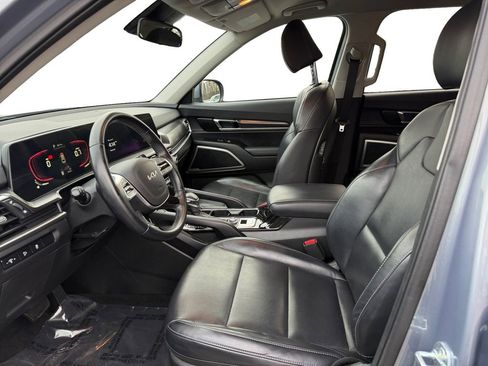 Used 2023 Kia Telluride S image 9