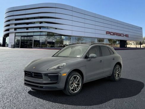 Used 2026 Porsche Macan AWD/4WD image 1