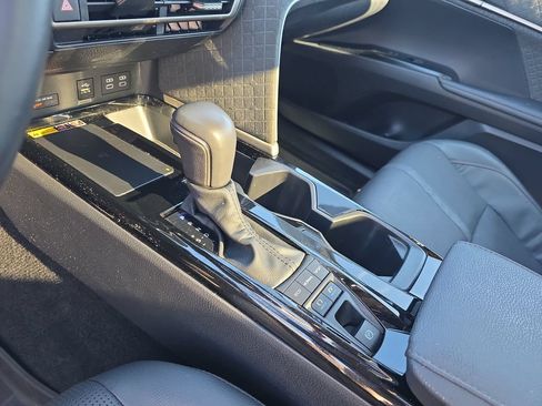 Used 2025 Toyota Camry XLE w/ Premium Package AWD/4WD image 23
