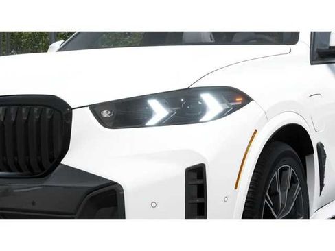 New 2026 BMW X5 xDrive50e w/ M Sport Package AWD/4WD image 6