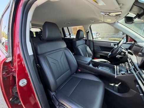 Used 2025 Hyundai Santa Fe SEL FWD image 39