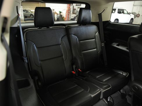 Used 2022 GMC Acadia Denali w/ Denali Ultimate Package image 17