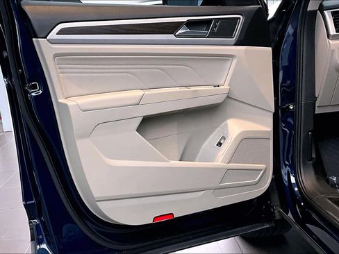 Used 2023 Volkswagen Atlas SE w/ Panoramic Sunroof Package image 21