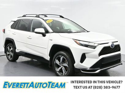 Used 2024 Toyota RAV4 SE w/ Weather & Moonroof Package