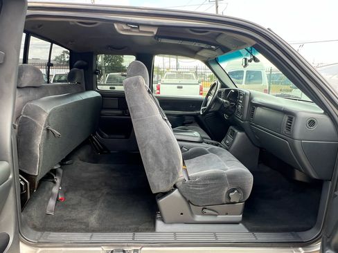 Used 2000 Chevrolet Silverado 1500 LS image 42