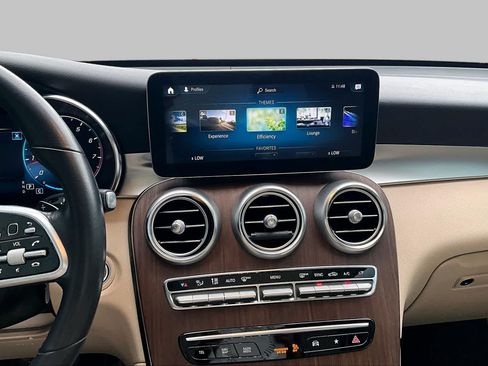 Used 2022 Mercedes-Benz GLC 300 image 7