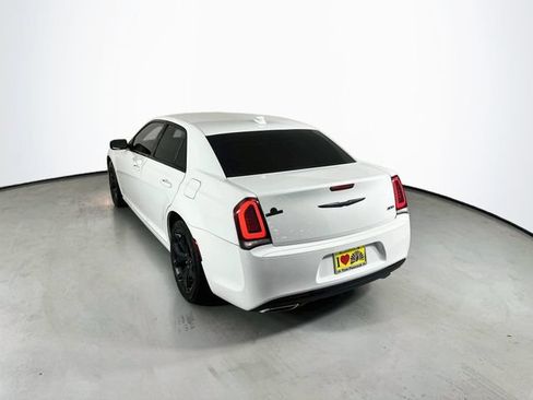 Used 2022 Chrysler 300 Touring w/ Sport Appearance Package RWD image 7