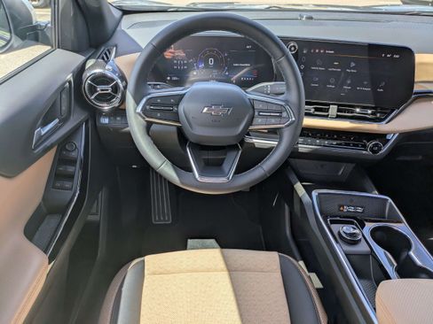 Used 2026 Chevrolet Equinox ACTIV FWD image 15