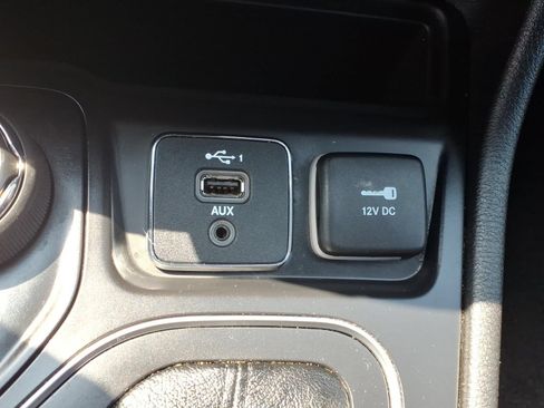 Used 2021 Jeep Cherokee Latitude Lux 80th Anniv w/ Quick Order Package 26U 80TH AWD/4WD image 25