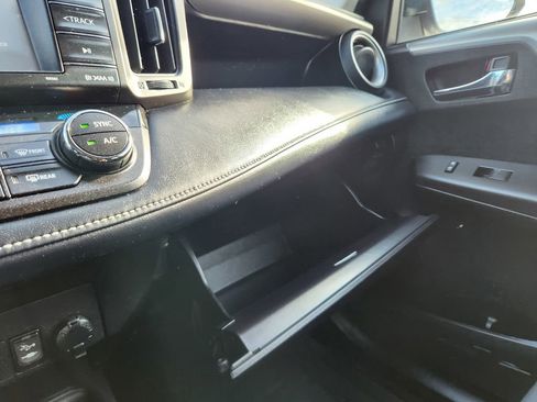 Used 2018 Toyota RAV4 XLE image 17