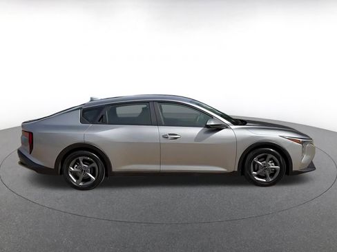 Used 2025 Kia K4 LXS image 16