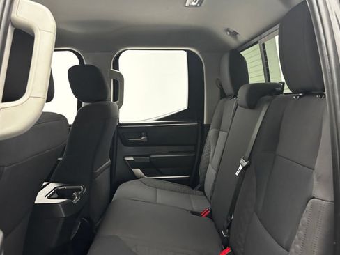 Used 2022 Toyota Tundra SR5 w/ SR5 Convenience Package AWD/4WD image 30