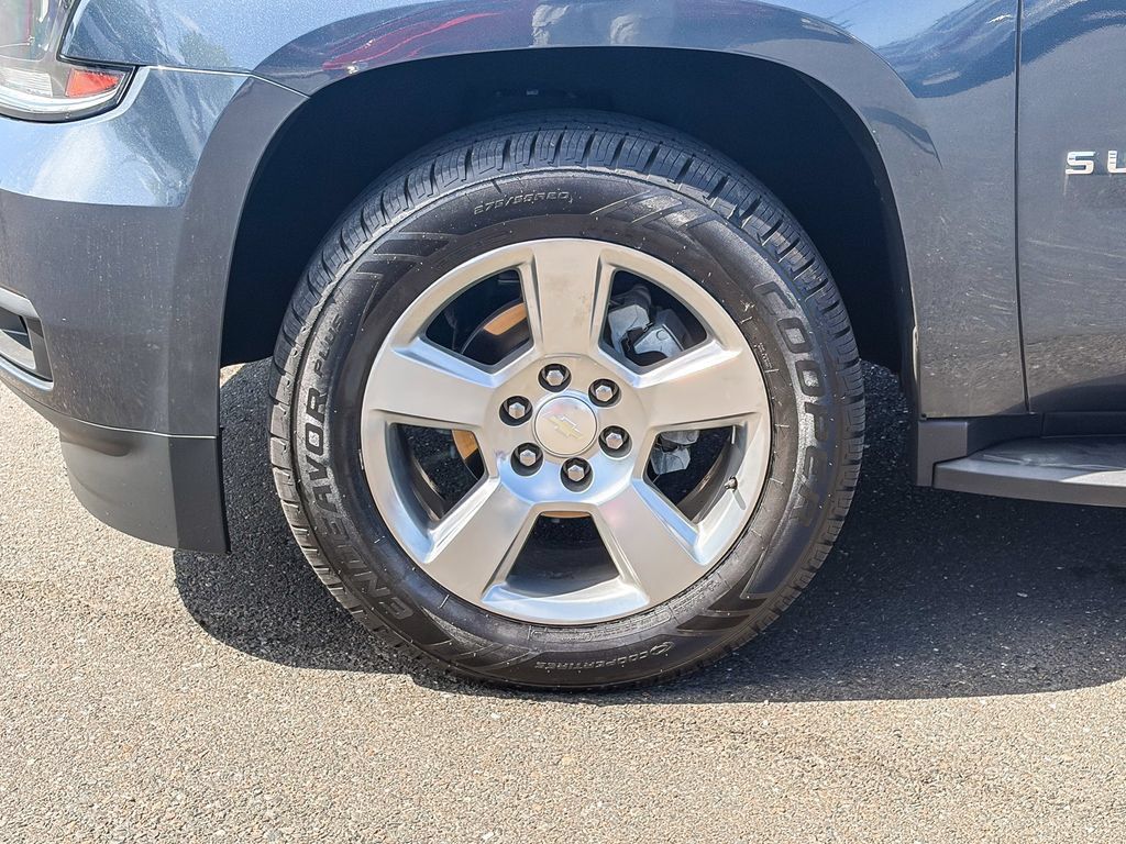 Used 2019 Chevrolet Suburban LT w/ Luxury Package RWD image 7