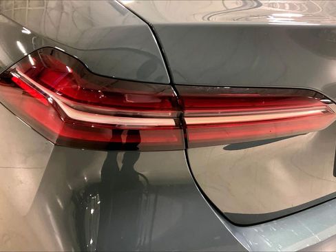 Used 2026 BMW 530i w/ Premium Package RWD image 14