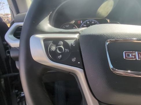 Used 2023 GMC Acadia SLT w/ Technology Package FWD image 14