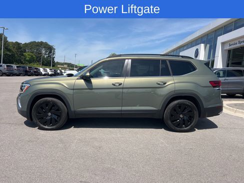 Certified 2026 Volkswagen Atlas SE w/ Black Wheel Package FWD image 11