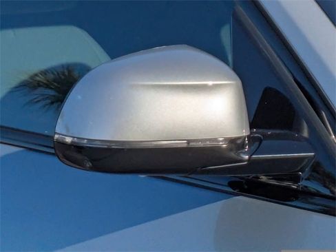 Used 2023 BMW X7 xDrive40i w/ Executive Package image 11