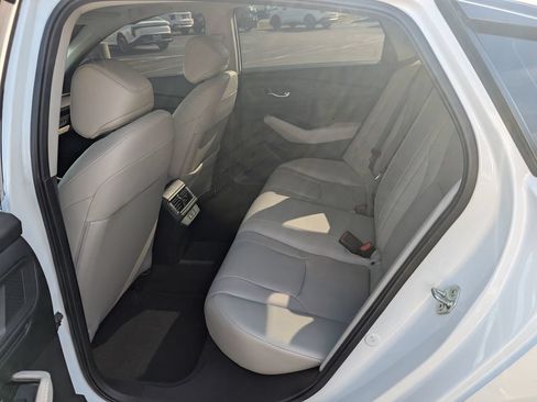 Used 2024 Honda Accord Touring image 9