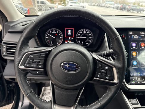 Used 2023 Subaru Outback Premium image 13