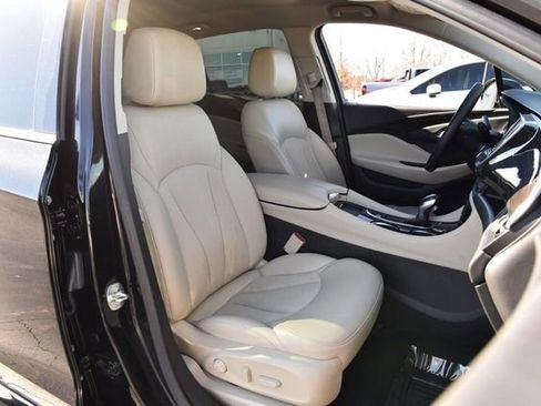 Used 2020 Buick Envision Preferred image 17