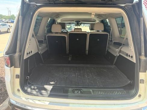 Used 2024 Jeep Wagoneer 4WD image 19