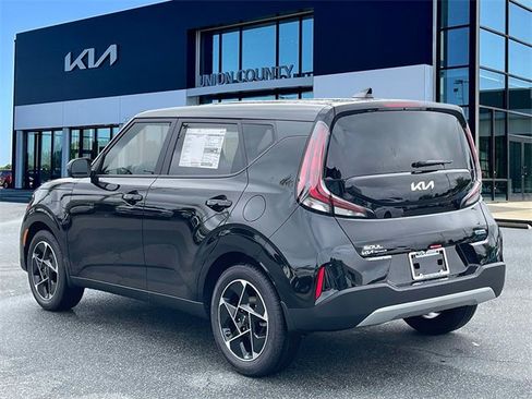 New 2025 Kia Soul EX image 4