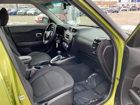 Used 2015 Kia Soul image 31