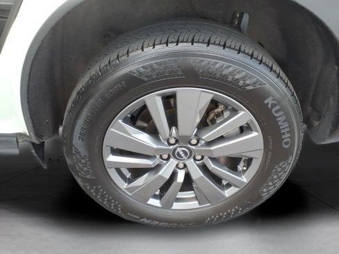 Used 2025 Nissan Pathfinder SV AWD/4WD image 15