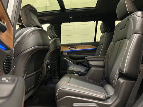 New 2026 Jeep Grand Cherokee L Summit image 8