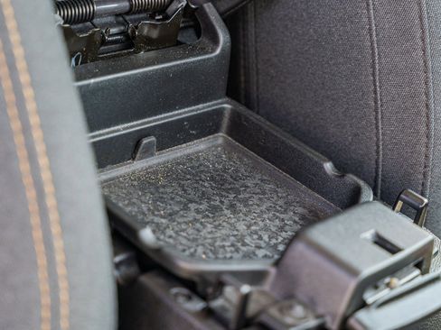 Used 2024 Jeep Wrangler Unlimited w/ Convenience Group image 11