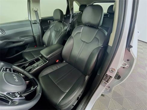Used 2023 Kia Sorento S w/ Panoramic Sunroof Package image 22