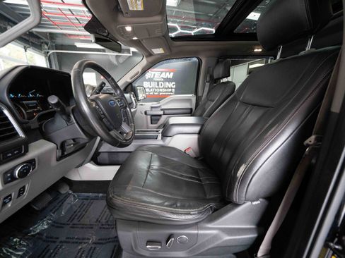 Used 2018 Ford F150 XLT w/ Equipment Group 302A Luxury AWD/4WD image 9