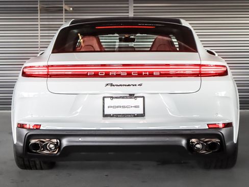 New 2026 Porsche Panamera 4 image 9