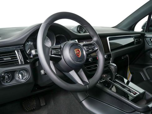 New 2026 Porsche Macan S image 4