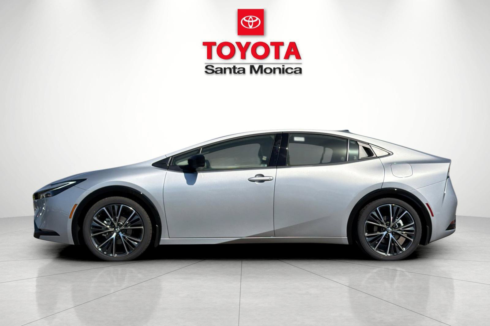 New 2027 Toyota Prius XLE FWD image 8