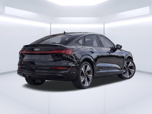 Used 2022 Audi e-tron Prestige AWD/4WD image 8