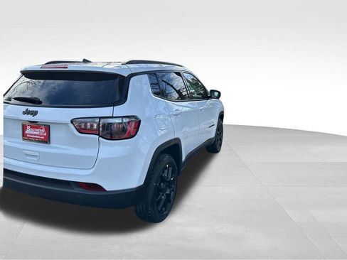New 2026 Jeep Compass Latitude image 7