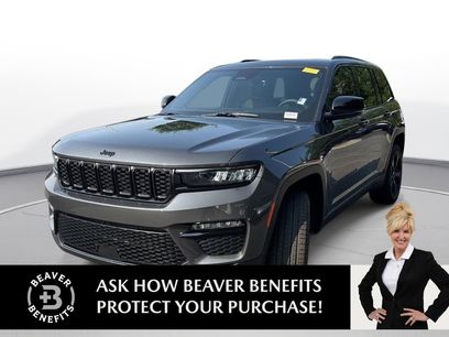 Used 2025 Jeep Grand Cherokee Limited w/ Black Appearance Package