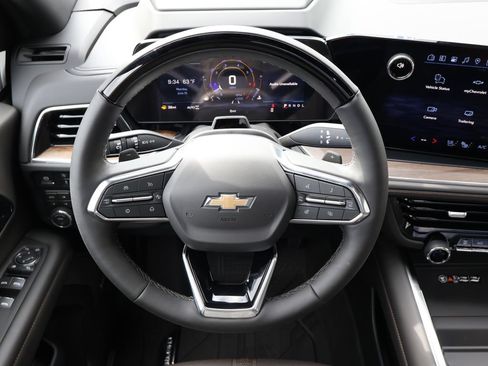 New 2026 Chevrolet Suburban High Country AWD/4WD image 16
