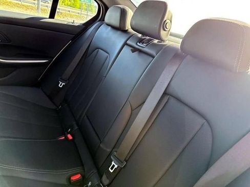 Used 2025 BMW 330i Sedan w/ Premium Package RWD image 11
