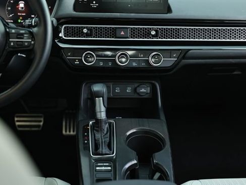 Certified 2025 Honda Civic Sport Touring image 30