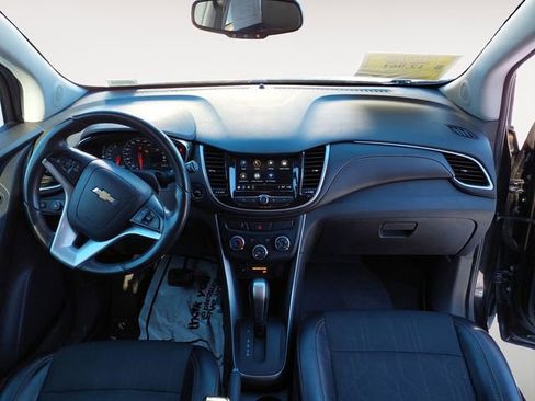 Used 2018 Chevrolet Trax LT w/ Redline Edition image 11