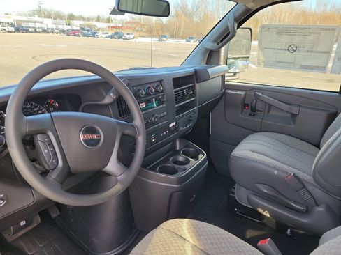 New 2025 GMC Savana 3500 w/ Power Convenience Package image 19