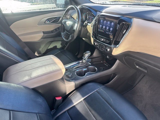 Used 2022 Chevrolet Traverse LT FWD image 26