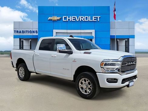 Used 2024 RAM 2500 Laramie image 2