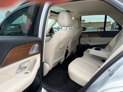 Used 2021 Mercedes-Benz GLE 350 w/ Premium Package image 8