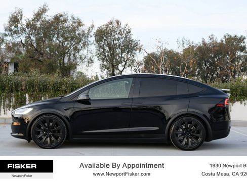 Used 2023 Tesla Model X image 2