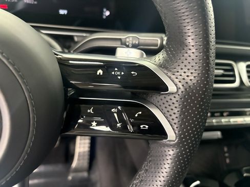 Used 2024 Mercedes-Benz GLS 450 4MATIC image 13